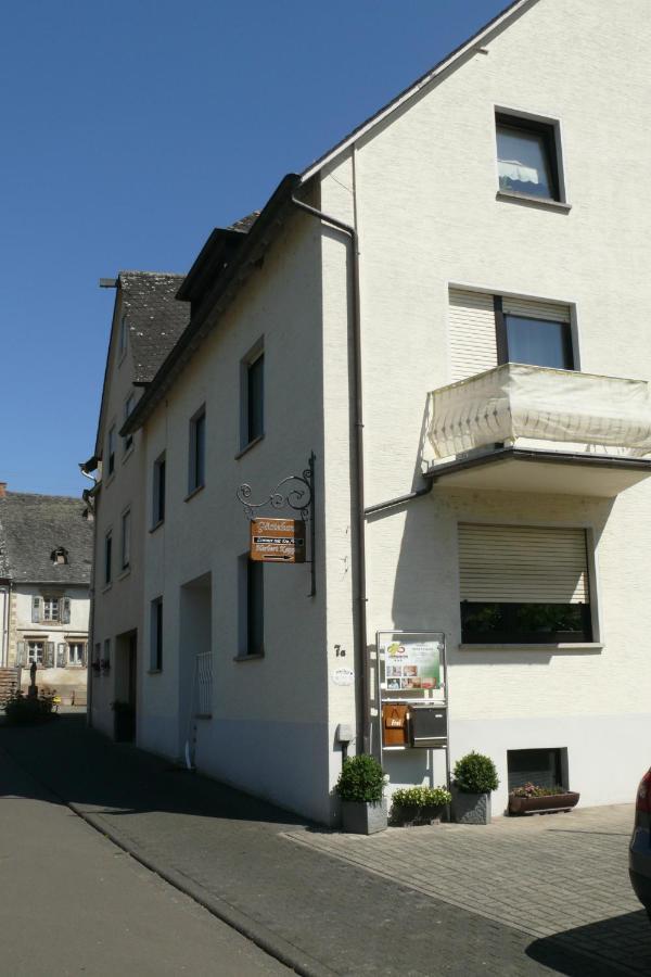 Gaestehaus Herbert Kappes Zeltingen-Rachtig Exterior foto